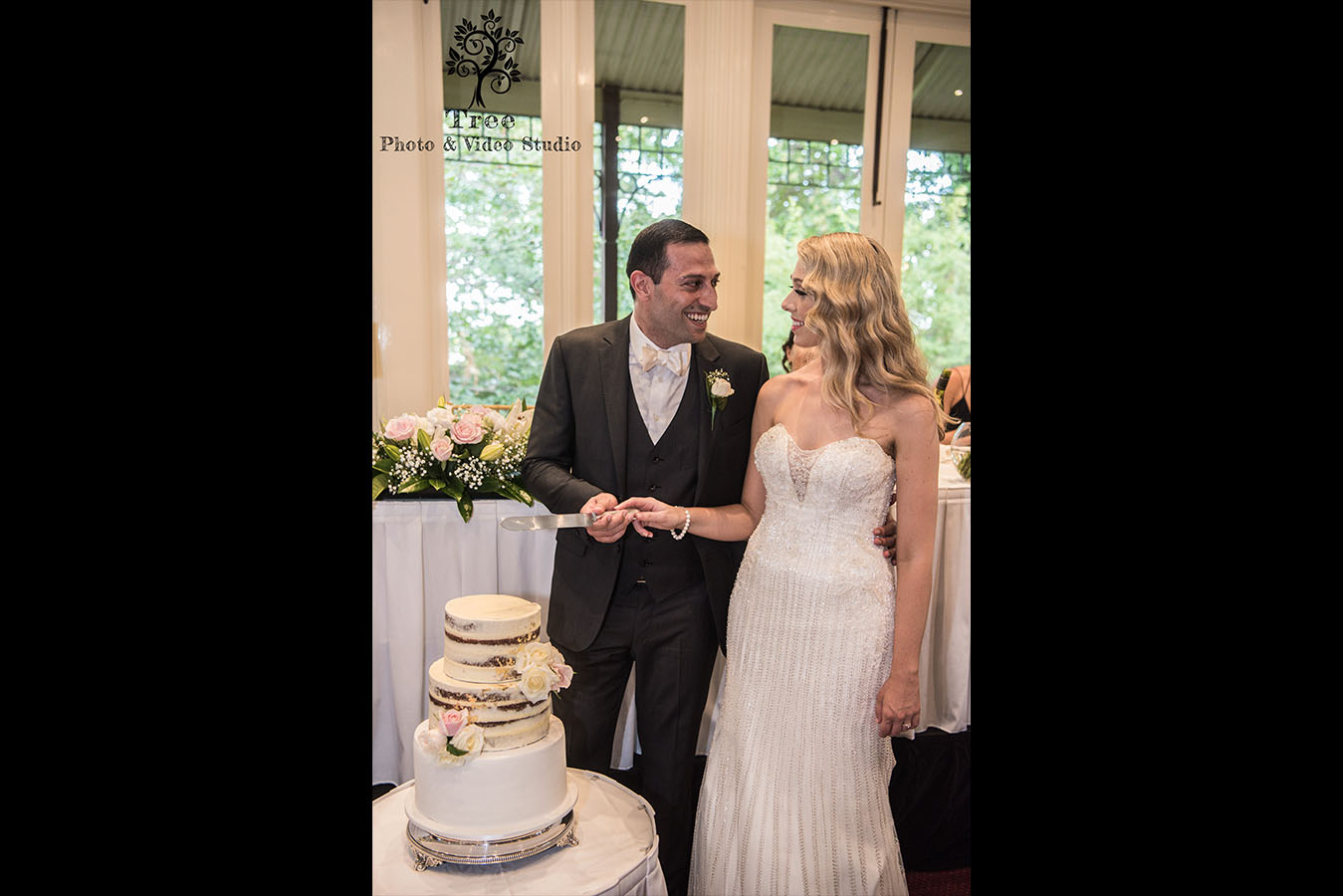 Cutting Cake