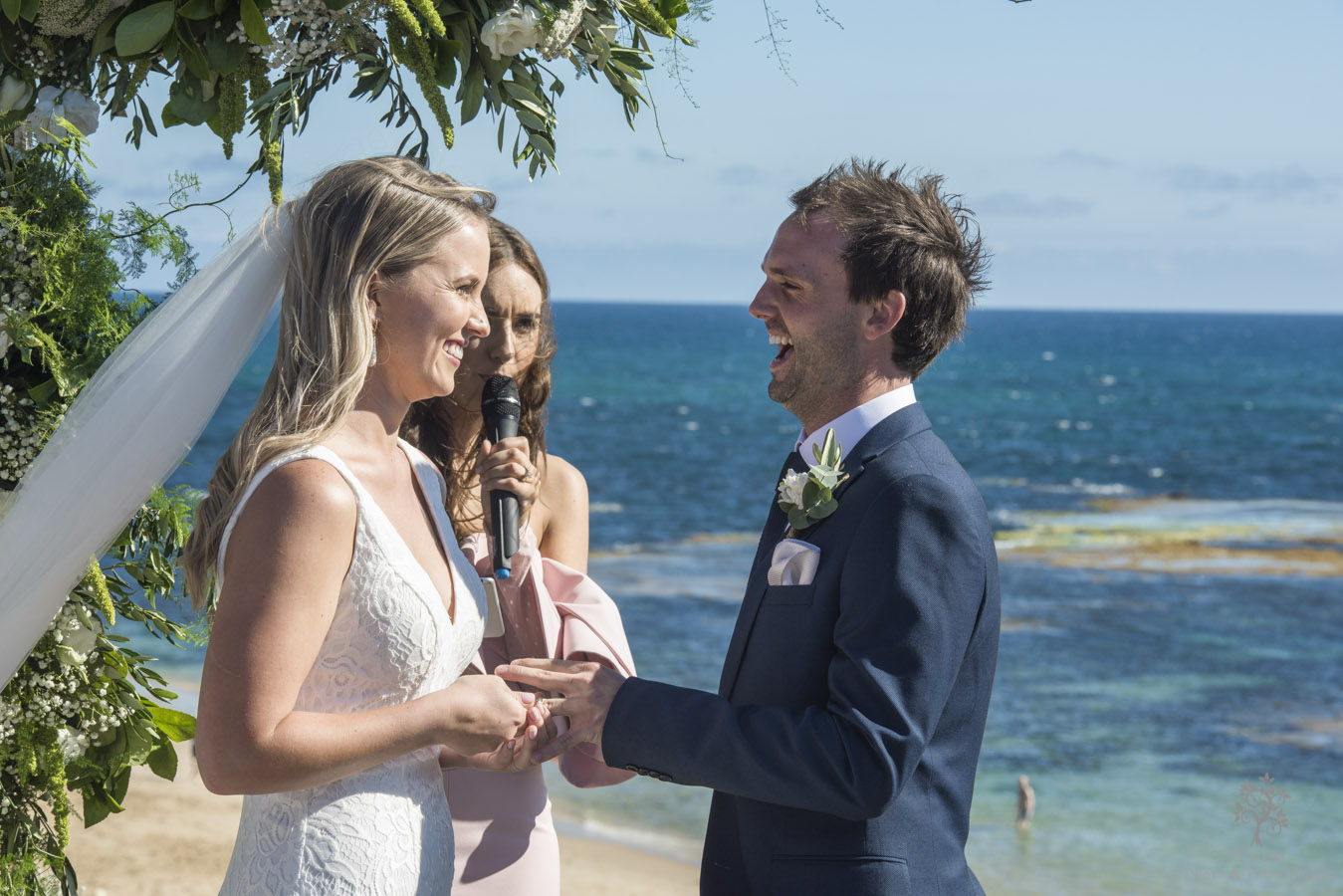 all smiles sorrento ocean beach ceremony