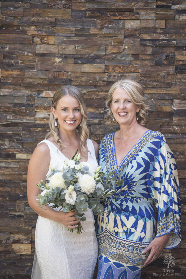 bride and mother