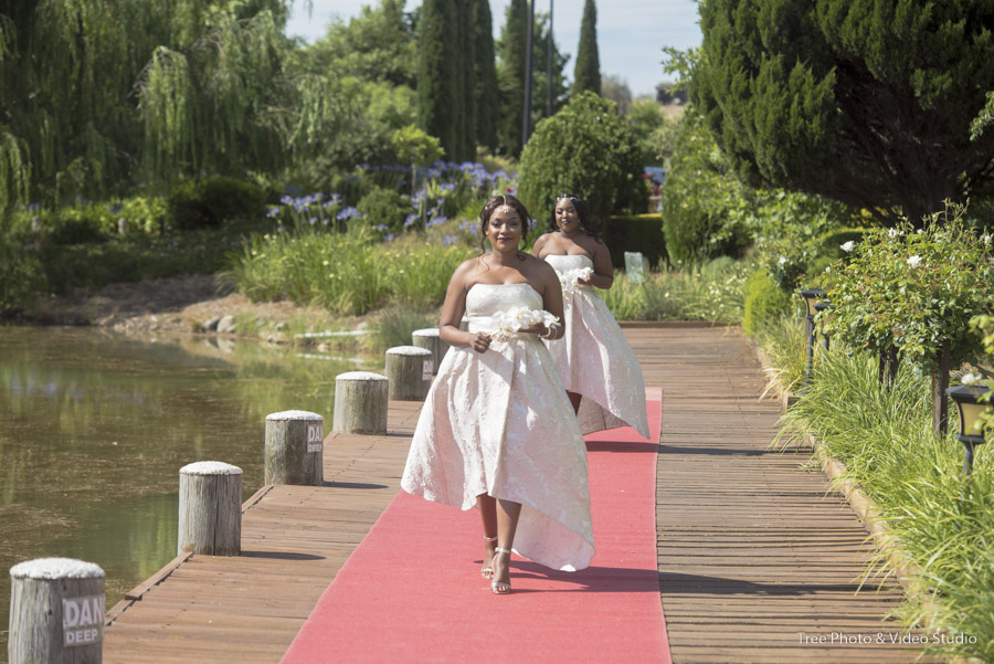 Windmill Gardens 18 - Victoria & Cameron | Windmill Gardens Wedding Photography