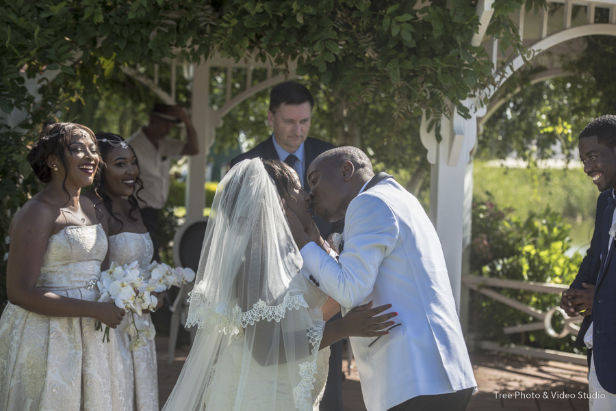 Windmill Gardens 24 1 - Victoria & Cameron | Windmill Gardens Wedding Photography