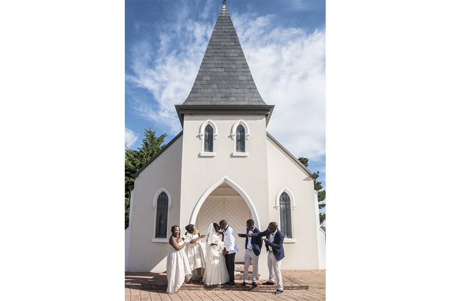 Windmill Gardens 25 1 - Victoria & Cameron | Windmill Gardens Wedding Photography