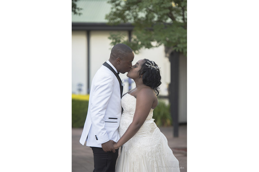 Windmill Gardens 37 1 - Victoria & Cameron | Windmill Gardens Wedding Photography