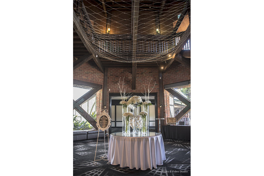 Windmill Gardens 7 - Victoria & Cameron | Windmill Gardens Wedding Photography