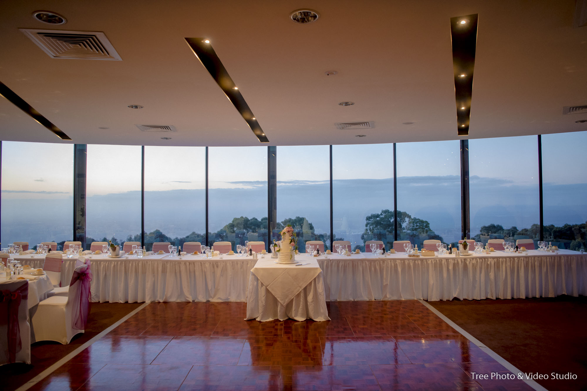 skyhigh mount dandenong wedding