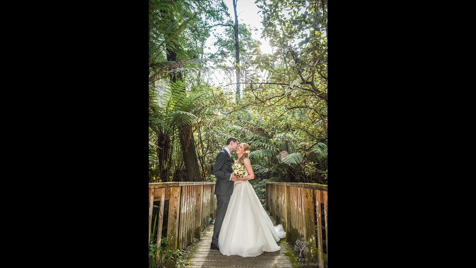 Anika Dean Lyrebird Falls Wedding Photography 26 - Anika & Dean | Lyrebird Falls Wedding Photography