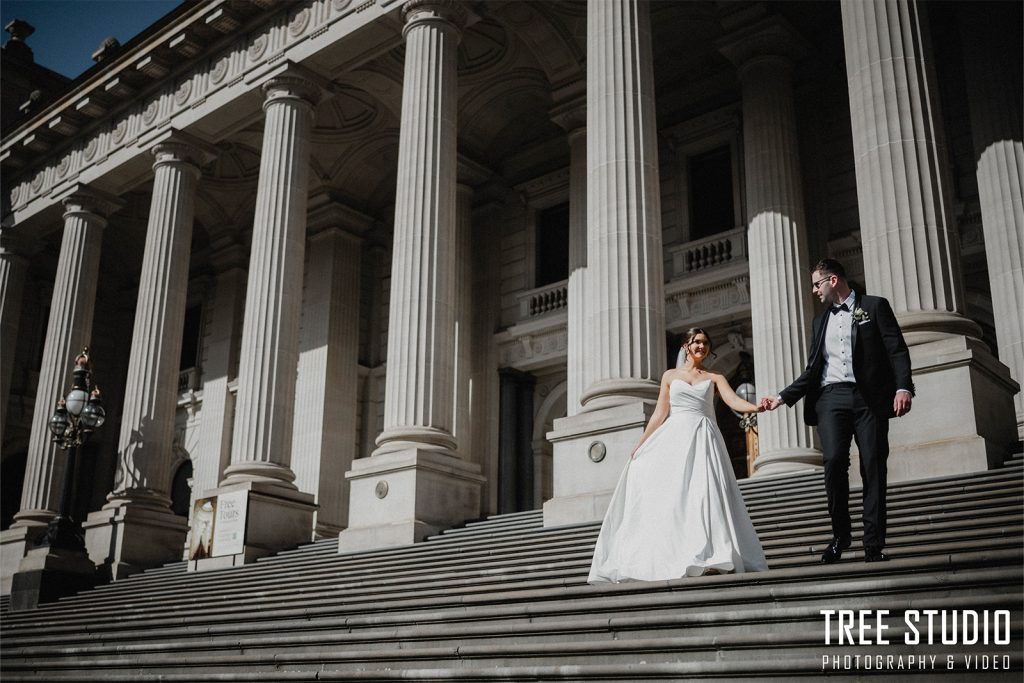 Melbourne wedding photographer capture Parliament House Melbourne
