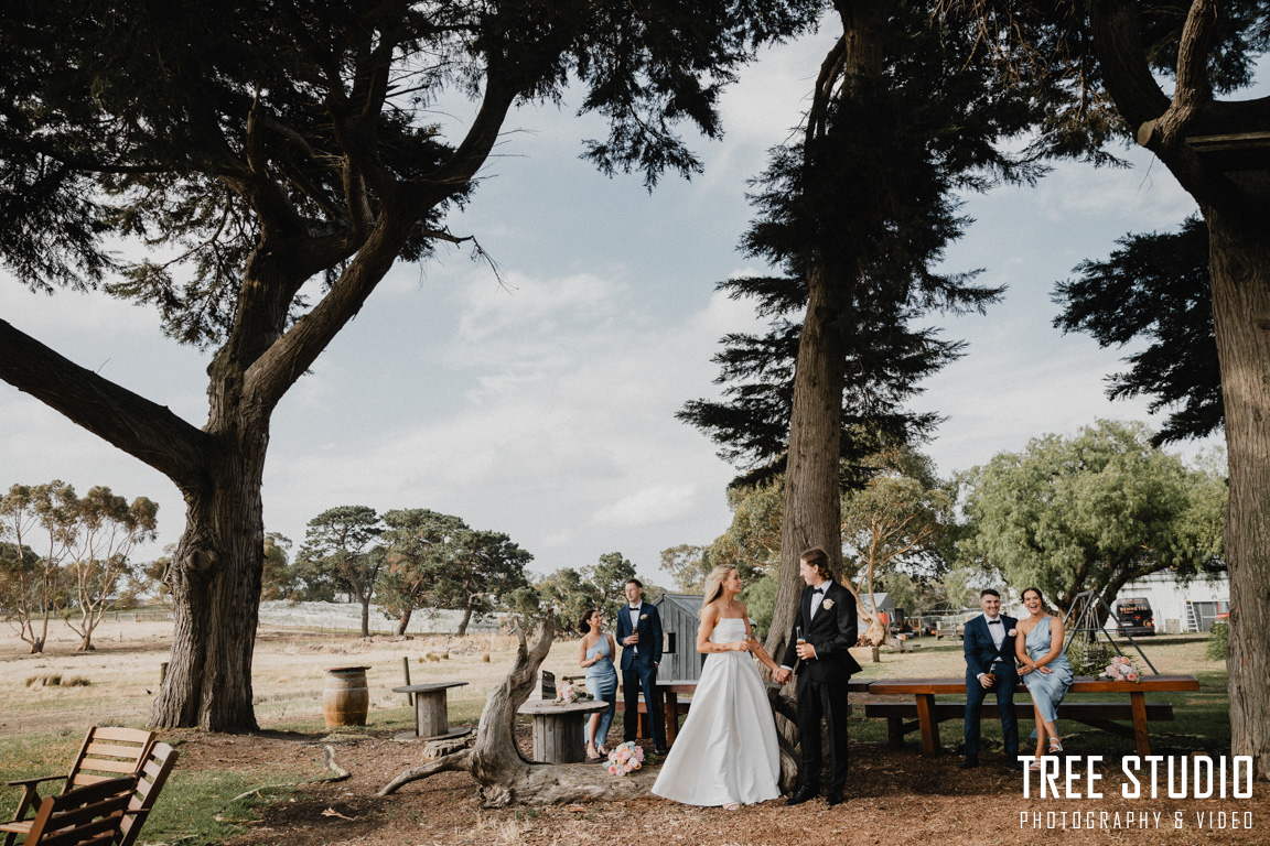 Melbourne wedding photographer takes photo of locations shot