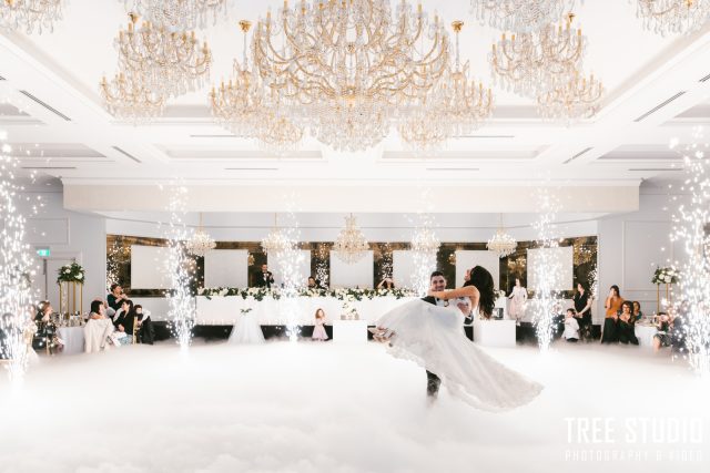 Melbourne wedding photographer capture Sheldon Reception