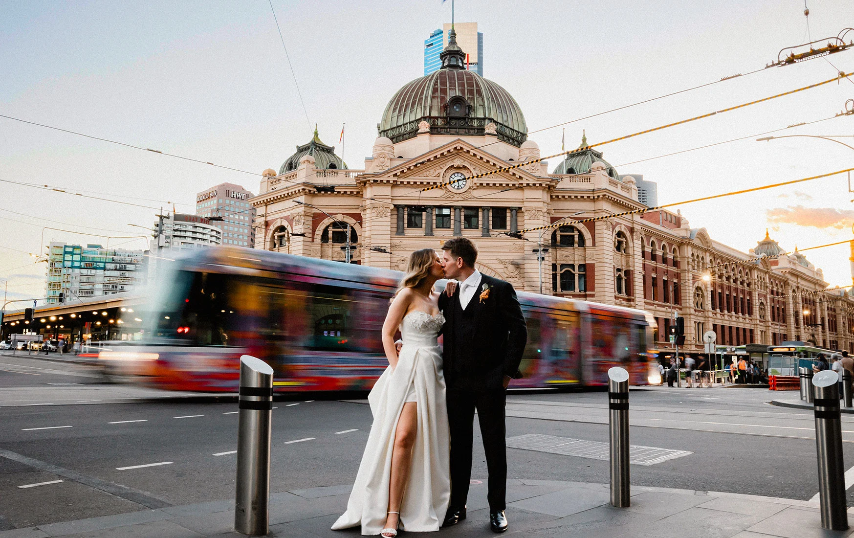 Melbourne Wedding Photographer captured Flinders Street Railway Station